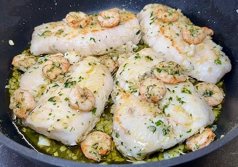 Merluza con gambas